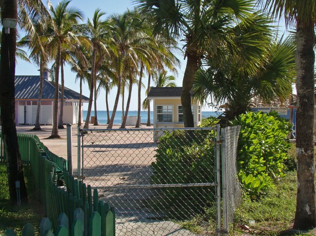 Freeport beach entrance